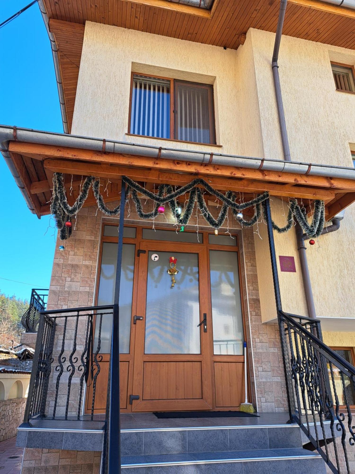 Guest House Benita Devin Exterior photo